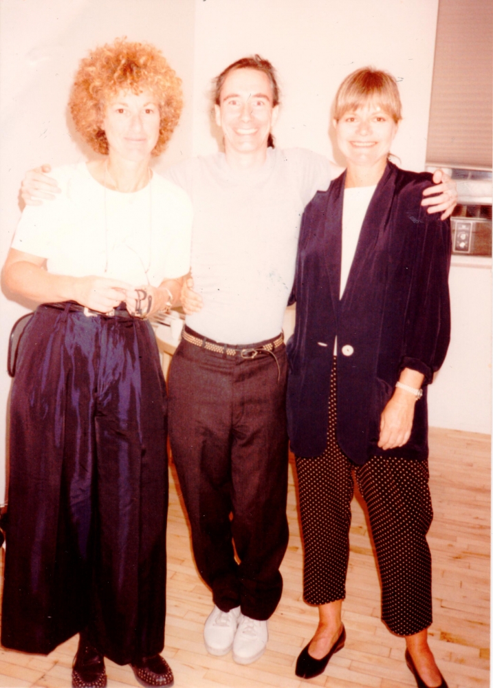 From left to right: Helene Winer, Mike Kelley, Janelle Reiring posing for a photo