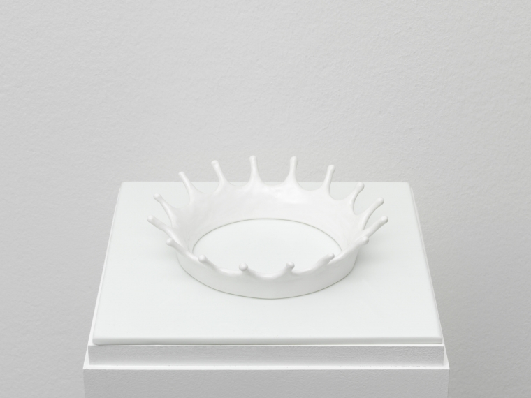 Jennifer Bolande cast porcelain in crown shape